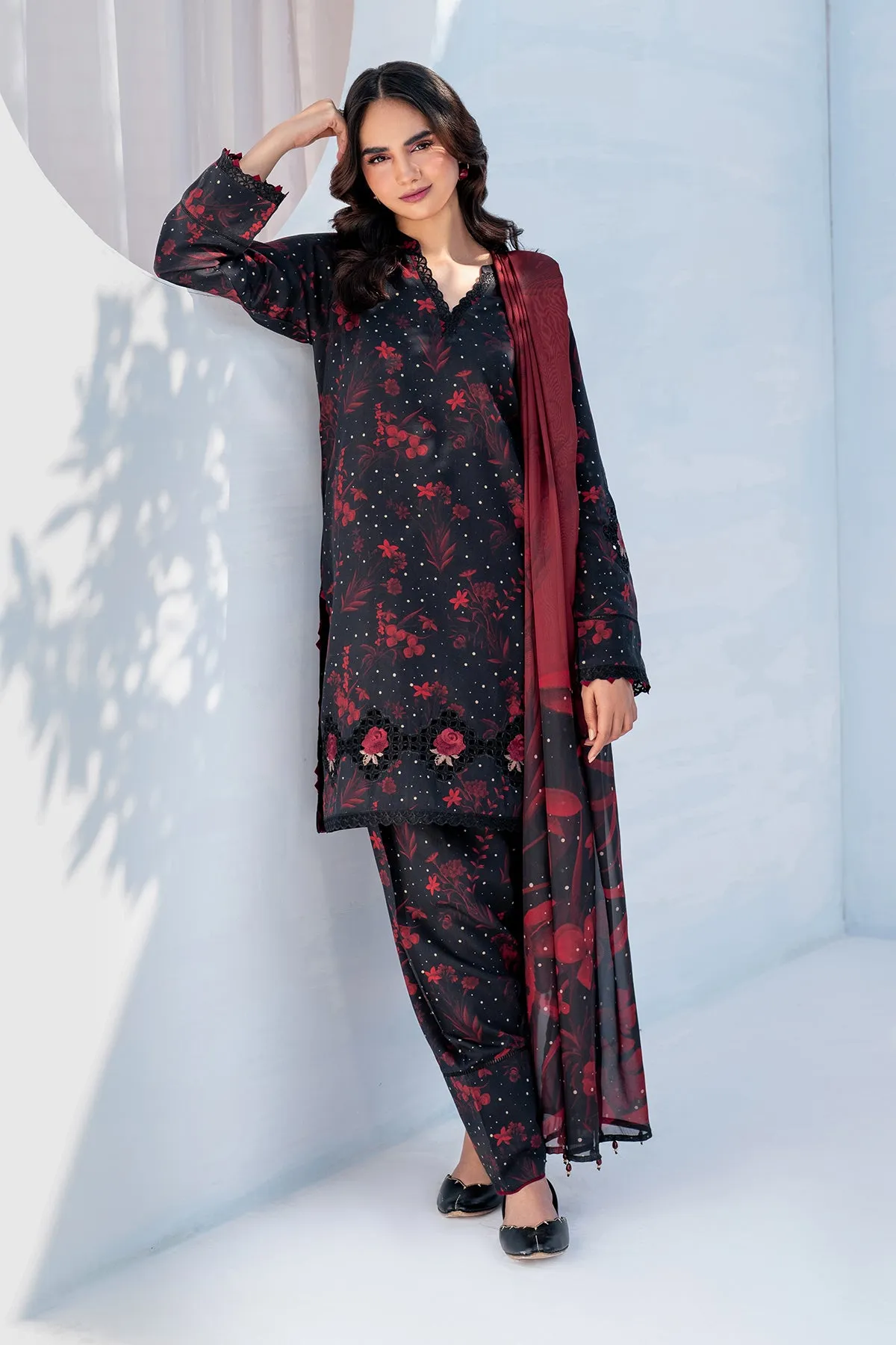 EMBROIDERED VISCOSE SILK UF-4055