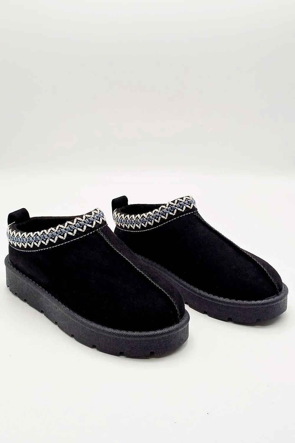 Sigrid Embroidered Faux Fur Lining Slippers in Black