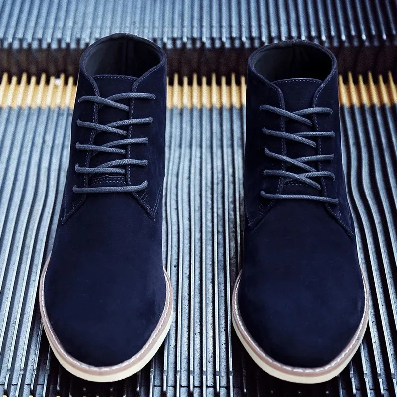 Stylish suede chukka boots for men, robust casual shoes