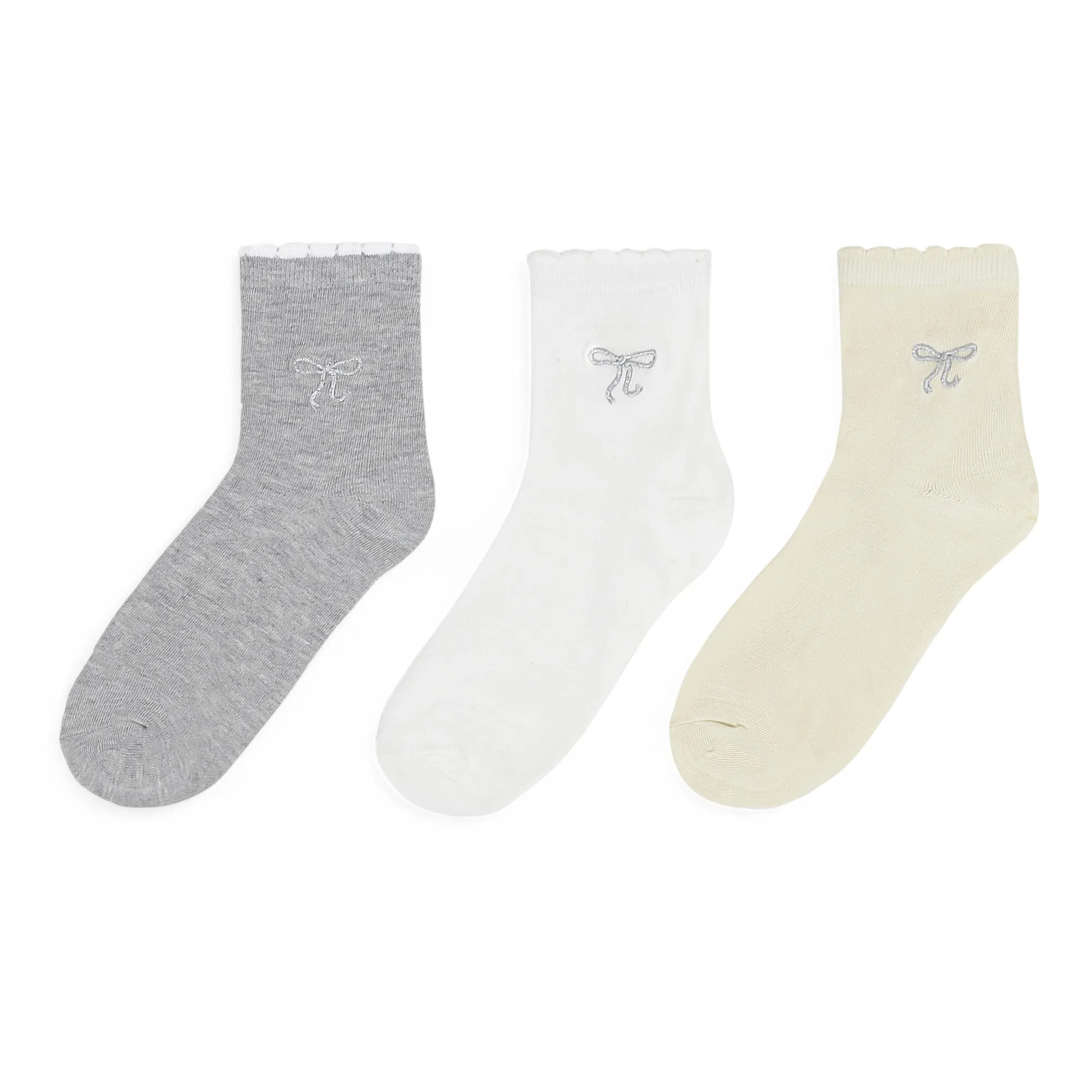 Women's 3-Pack Soft Knit Ankle Socks with Scalloped Trim and Embroidered Bow Detail