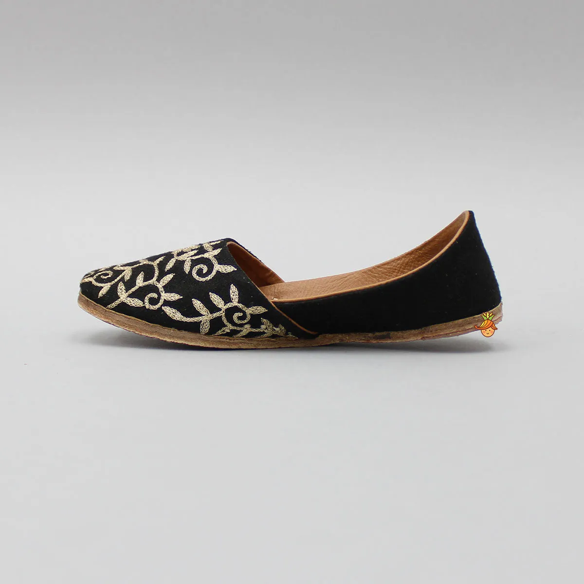 Zari Embroidered Black Suede Jutti